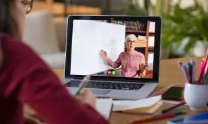 Od kiedy zaczęło się zdalne nauczanie i jak wpłynęło na edukację?