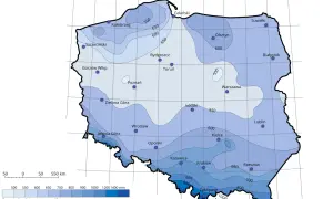 Mapa klimatyczna Polski pokazuje roczną średnią sumę opadów. Najwięcej deszczu spada w górach, najmniej na północnym zachodzie.