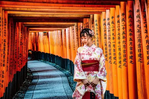 Jaki jest klimat w Japonii? Odkryj różnorodność i zaskakujące zjawiska