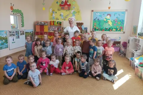Zajęcia z pielęgniarką w przedszkolu: jak pokonać lęk przed wizytą?