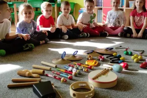 Zajęcia z rytmiki w przedszkolu: Klucz do rozwoju Twojego dziecka