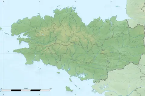 Mapa topograficzna pokazuje, gdzie jest półwysep bretoński, z zaznaczonymi rzekami i ukształtowaniem terenu.