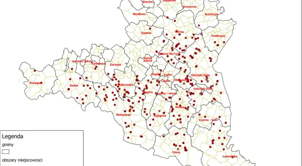 Mapa pokazuje, czy w Polsce są niedźwiedzie. Czerwone kropki oznaczają zasięg występowania niedźwiedzi w województwie podkarpackim.