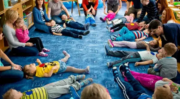 Zajęcia otwarte z rodzicami – jak wspierać rozwój dziecka w przedszkolu