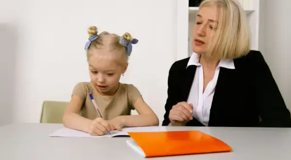 Kiedy nauczanie indywidualne w domu? Kluczowe informacje i kroki do podjęcia