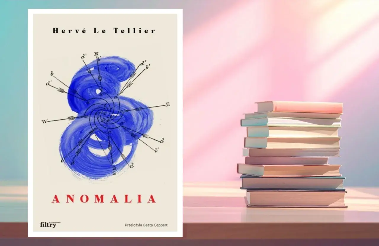 Okładka książki "Anomalia" Hervé Le Telliera z niebieskim, spiralnym wzorem i stosem książek na różowym tle. Co to jest anomalia?