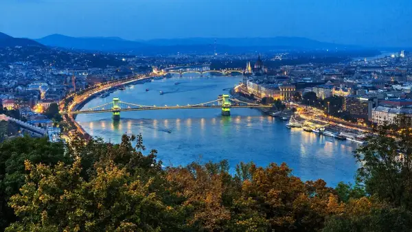 Jaki jest klimat na Węgrzech? Odkryj, co warto wiedzieć przed podróżą