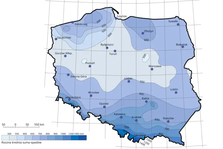 Mapa klimatyczna Polski pokazuje roczną średnią sumę opadów. Najwięcej deszczu spada w górach, najmniej na północnym zachodzie.